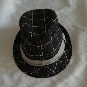 2000s Vintage Unisex kid Fedora in Black with grey stripes
